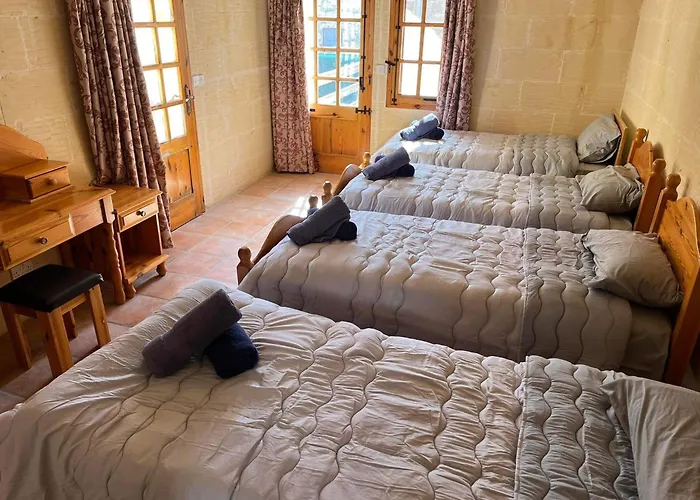 Farmhouse With Pool, Tas-Summiena Gozo