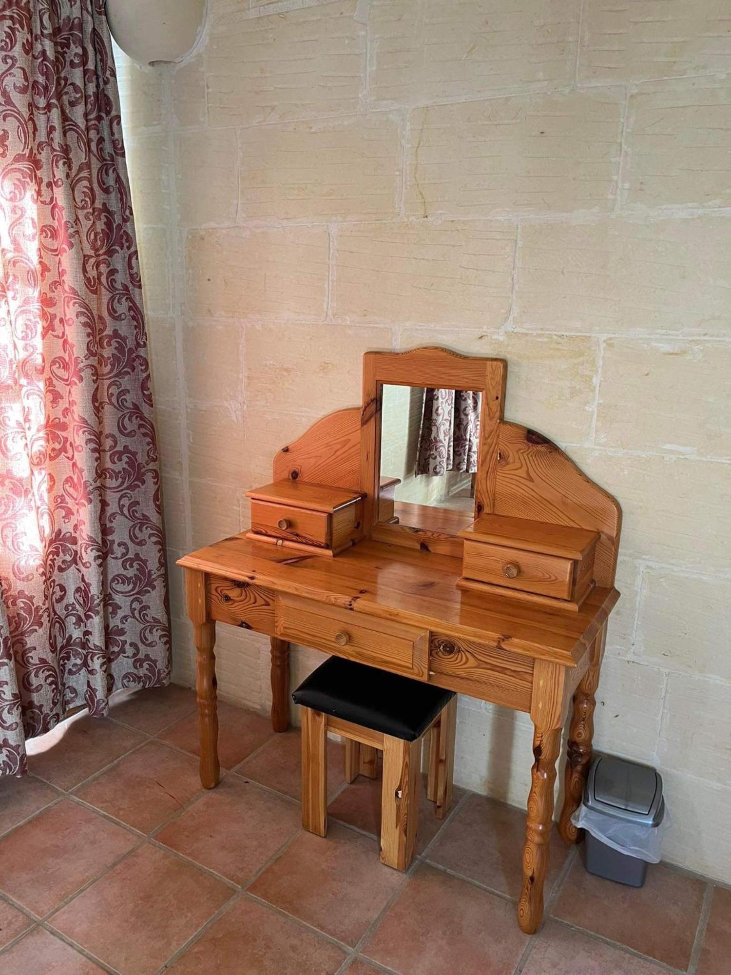 With Pool, Tas-summiena Gozo Sannat