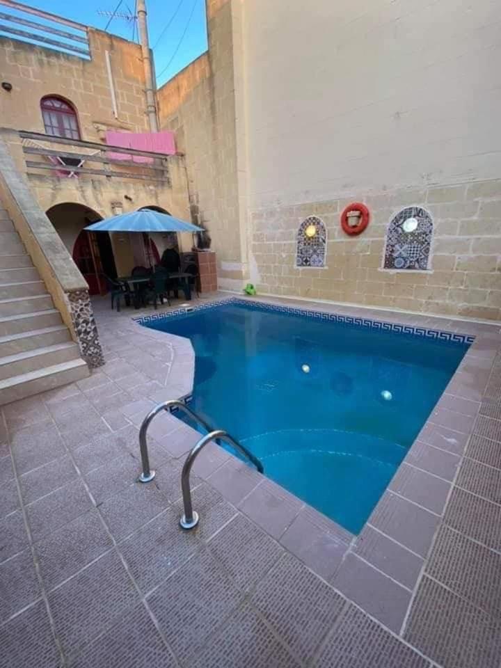With Pool, Tas-summiena Gozo Sannat
